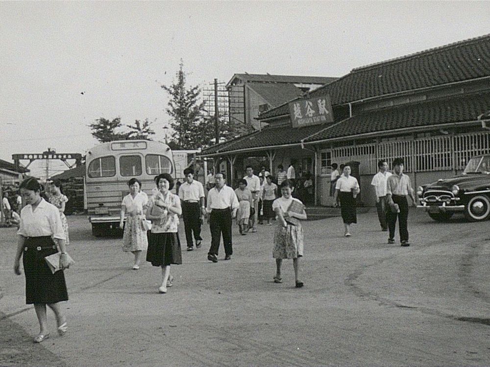 昭和33年ごろの越谷駅前